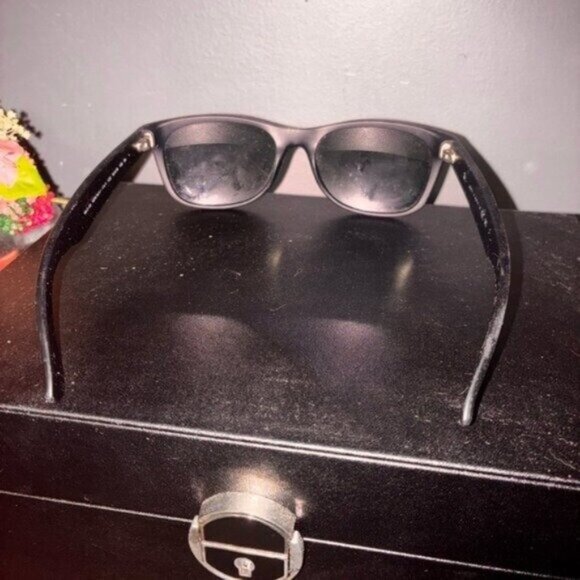 Ray-Ban Wayfarer Classic Matte Black Sunglasses - Picture 3 of 5